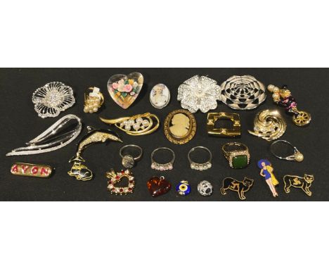 A selection of Costume Jewellery - HW Miller, an enamel pin brooch, Bathing in the Sunshine, 118 Branston St. B'ham, Regd. 76