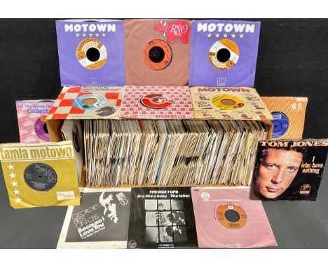 Vinyl Records – 7” singles Motown and Soul including Ron Grainer Orchestra – When Love Grows Cold – CC10 (Promotional Copy); 