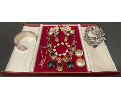 A Selection of Silver Jewellery and Costume Jewellery;to include a Volmer Bahner of Denmark, Danish Silver white heart enamel