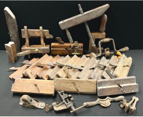 Tools - woodworking/carpentry - a 19th century brass mounted plough plane; a fillister plane; other wooden planes, etc, qty