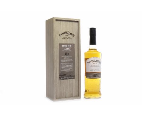 BOWMORE 1988 AGED 24 YEARS - FEIS ILE 2013 Active. Bowmore, Islay.Distilled 1988, matured in first fill borubon cask, bottle 