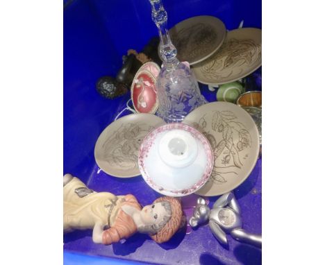 Mixed ceramics including four Poole trinket dishes. Not available for in-house P&amp;P 