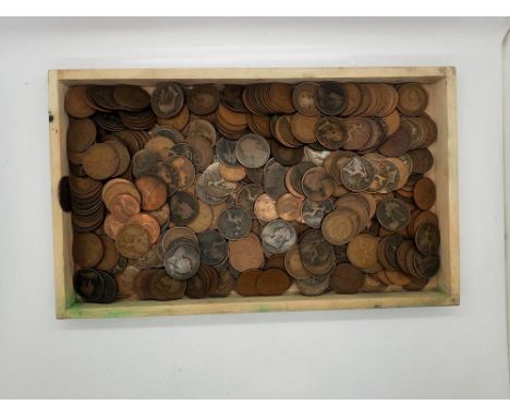 Large quantity of bronze UK coins on wooden tray. Not available for in-house P&amp;P 