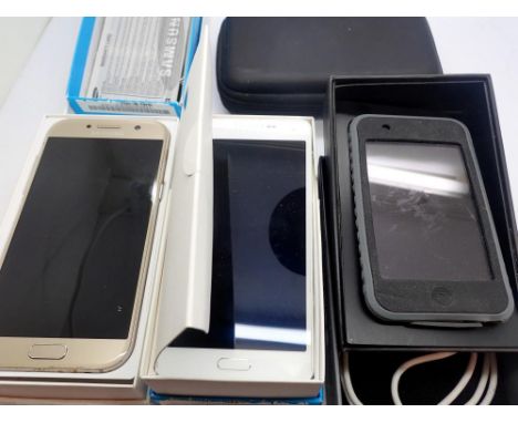 Mixed mobile phones and an iPad. UK P&amp;P Group 1 (£16+VAT for the first lot and £2+VAT for subsequent lots) 