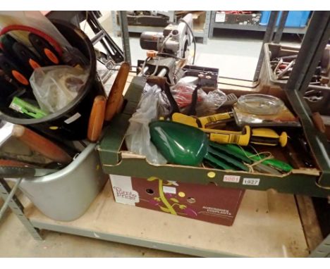 Quantity of mixed tools and garden tools. Not available for in-house P&amp;P 