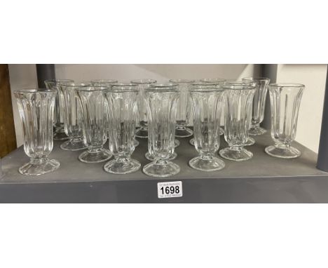 19 vintage glass ice cream glasses. height 13.5cm COLLECT ONLY