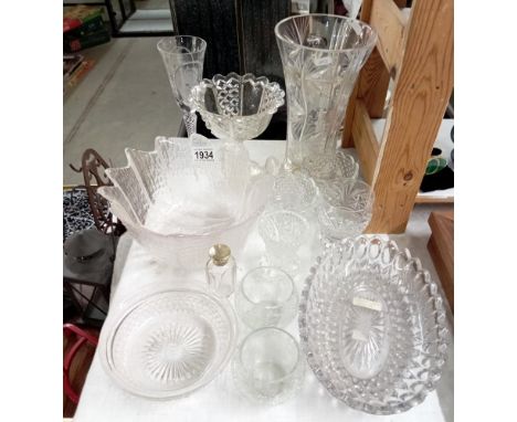 A selection of vintage moulded glass COLLECT ONLY