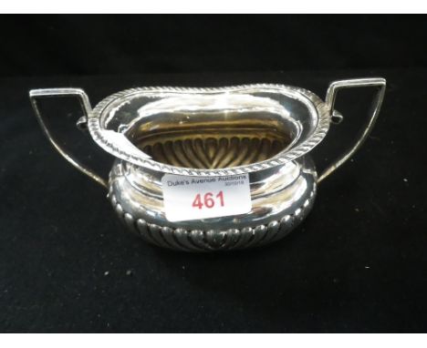 A SILVER SUCRIER WITH GADROONED DECORATION c.6.4 oz