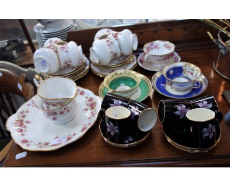 A QUEENS FINE BONE CHINA PART TEA SET, transfer decorated with gilt highlights and other ceramic tablewares 