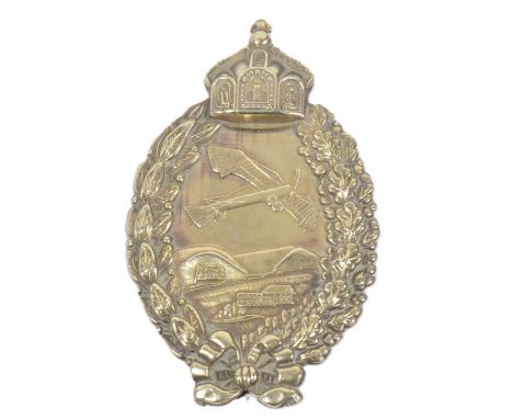 A WWI First World War Imperial German / Prussian Army pilots badge. The centre of the badge featuring a mono plane surrounded