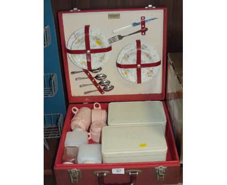 A VINTAGE BREXTON PICNIC HAMPER 