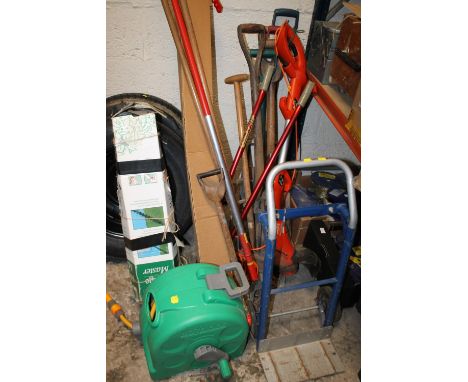 A SELECTION OF GARDEN TOOLS ETC