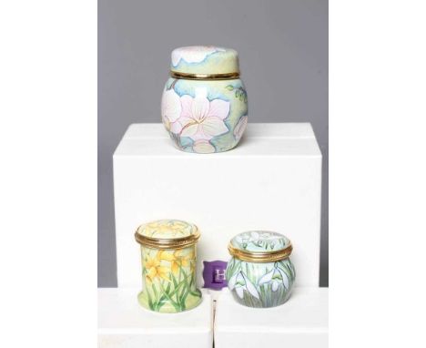TWO ELLIOT HALL ARTIST PROOF ENAMEL BOXES comprising Snowdrops by Sandra Selby, 2010, 1 1/4" high, and Daffodil by Elizabeth 