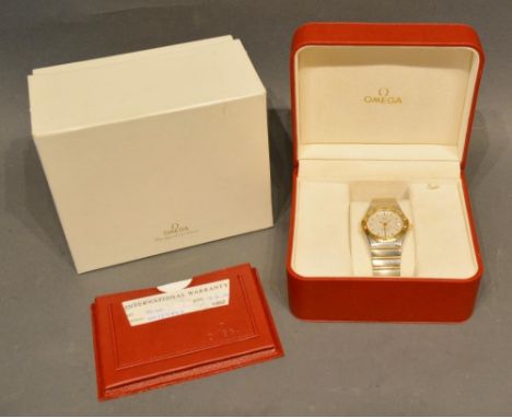 An Omega Constellation Chronometer Automatic Bi-Metal Gentleman's Wrist Watch with original box and papers 