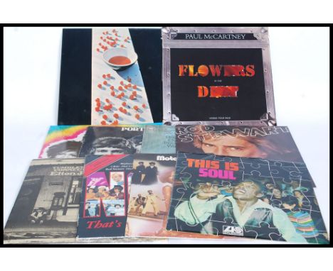 A collection of Long Play vinyl albums to include Paul McCartney (1st press ) PCS 7102 on apple laminated gatefold, Flowers i