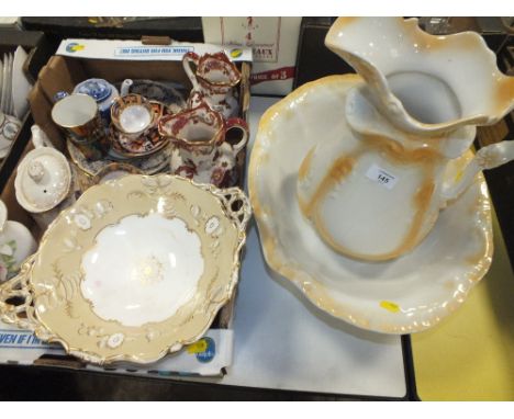 A TRAY OF CERAMICS TO INCLUDE MASONS JUGS, DAVENPORT CUPS AND SAUCERS ETC. TOGETHER WITH A LARGE JUG AND BOWL 
