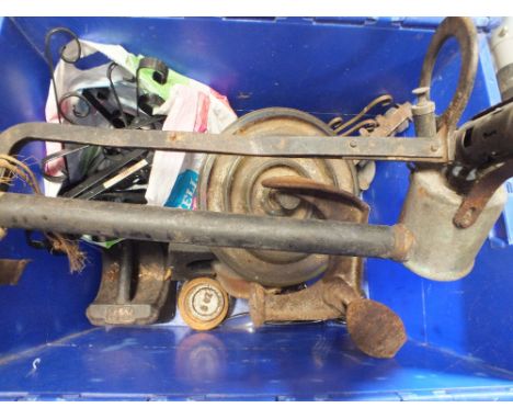 A BOX OF HAND TOOLS,  METALWARE ETC TO INC WEIGHTS