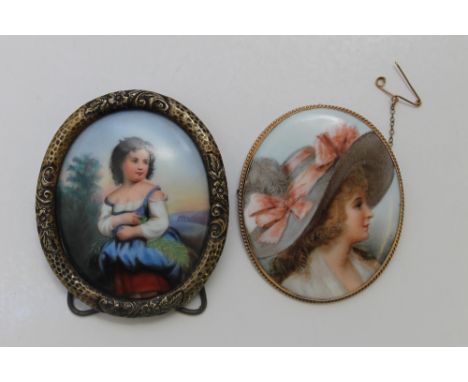 A SMALL CONTINENTAL PORCELAIN PLAQUE, depicting a head and shoulders profile portrait of a lady in bonnet, with large pink ri