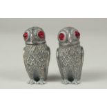 A good pair of owl salt and peppers, 6.5cm.
