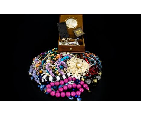 A Mixed Collection Of Costume Jewellery A varied lot to include vintage silver golf tee's in original leather case, several b