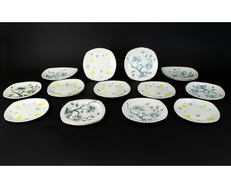 Midwinter Stylecraft shape Ming Tree 7 assorted pieces together with 7 side plates Fashion shape 4-59, yellow with blue and g