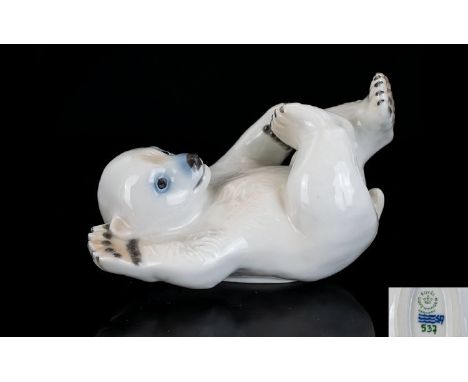 Royal Copenhagen Ceramic Animal Figurine ' Polar Bear ' Series. No 537. Mint / 1st Quality Condition. Comes with Original Box