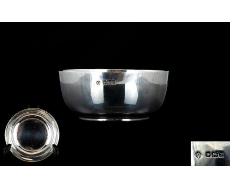 George V Small Silver Bowl of Plain Form and Solid Construction. Hallmark Sheffield 1916, Maker W.H & Sons ( William Hutton a