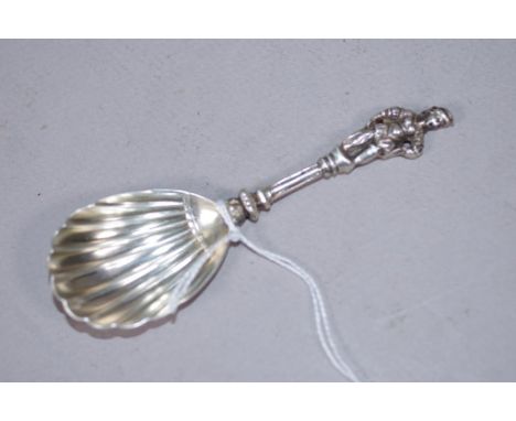 Victorian sterling silver caddy spoon London 1868, makers IH/IH, classical figure decoration to finial, shell form bowl. Leng