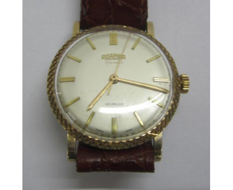 9ct Gold Roamer Premier Gents Wristwatch with silvered dial, sweep seconds hand, gold baton markers, case fully hallmarked, o