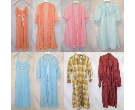 Ladies Vintage Nightdresses & Negligees & 2 Mens Dressing Gowns (8) 