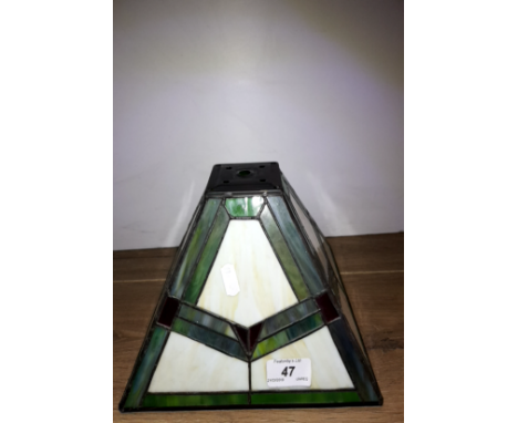 A TIFFANY STYLE LAMP SHADE