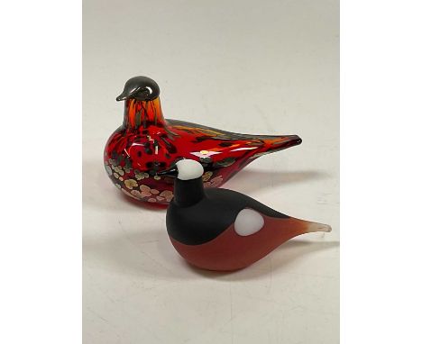 OIVA TOIKKA, FINLAND FOR IITTALA; two studio glass birds, ruby bird with redstart, signed to base Nuutajarvi, tallest 13cm