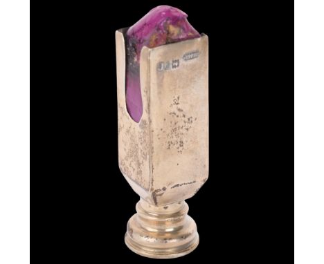 An Art Deco George V silver combination sealing wax and seal, GH James & Co, London 1913, 6cm . Condition Report: Several lig