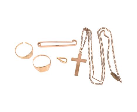 Various jewellery, including 9ct gold signet ring, size R, 9ct brooch, etc, 7.6g weighable . Condition Report: Lot sold as se
