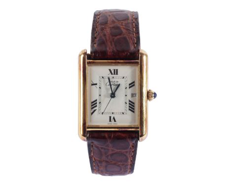 CARTIER (MUST DE CARTIER): A GENTLEMAN'S GOLD-PLATED WRISTWATCHwith quartz movement, the silver dial with black Roman numeral