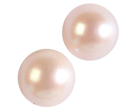 A PAIR OF PEARL STUD EARRINGSin 9ct gold, each set with a cultured pearl of c.8.0mm, secured with post and butterfly fittings