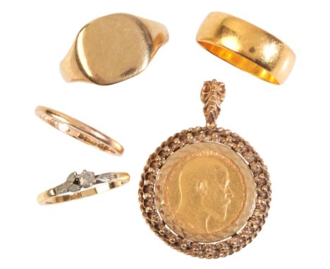 A COLLECTION OF JEWELSincluding an Edward VII sovereign pendant, for 1902, held in a 9ct gold stylised mount, full British ha