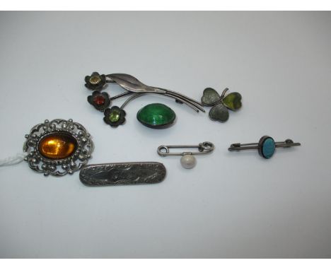 Oval Opal Doublet Brooch and Other Brooches including a Mounted Single Pearl