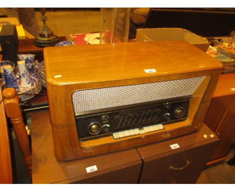 Vintage Braun Radio