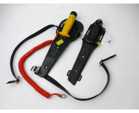 Two divers knives, Eternal and Sous Marine - This bladed product is not for sale to people under the age of 18. By bidding on