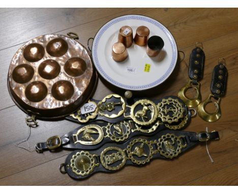 Ceramic warming plate with metal base, copper tray, four copper tumblers and horse brasses