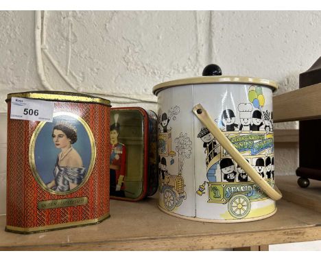 Two vintage royalty tins and a further Homepride Flour tin