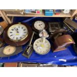 Mixed Lot: Various assorted wall and mantel clocks
