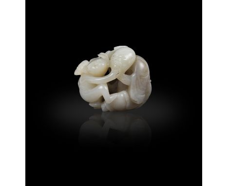 A GREYISH JADE GROUP OF ‘FATHER AND SON’China, late Ming dynasty.H: 4.1cm