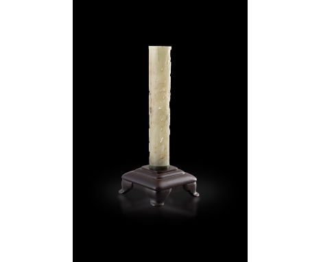 A CELADON JADE RETICULATED PARFUMIER WITH TWO SPINACH-GREEN LIDS,清代 青玉透雕松鹤香薰筒China, 19th century   H: 17.7cm (jade)Please not