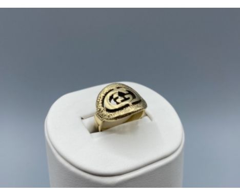 9ct Gold Double G logo ring potentially Gucci inspired Size O weighing 7.4 grams