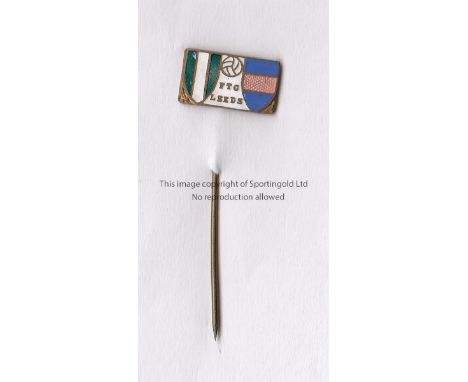 FAIRS CUP FINAL BADGE 1968   Small long-pin metal badge for 1968 Fairs Cup Final, Ferencvaros v Leeds, badge shows Leeds and 