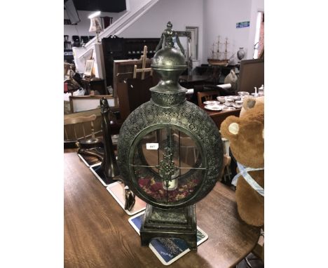 DECORATIVE METAL TEA LIGHT