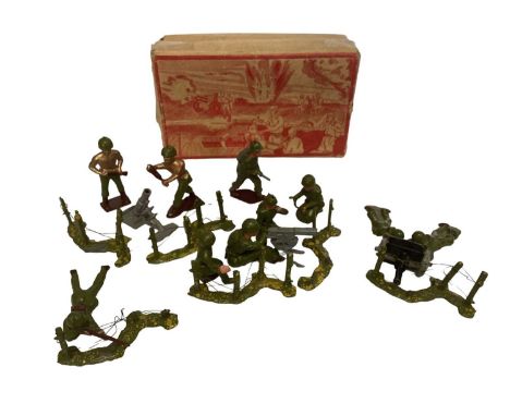 Crescent Toys Army Personnel &amp; Britains Royal Artillery Ammunition Limber boxed No.1726, (2)