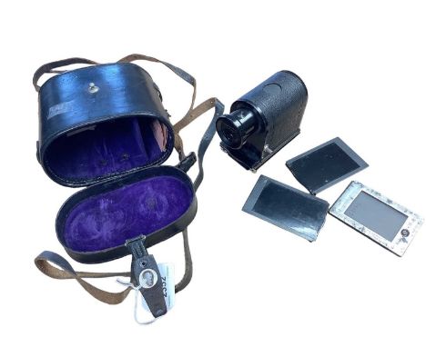 Rare Zeiss Ikon ‘Ergo’ detective camera made to look like a monocular, Tessar 4.5/5.5cm lens, in original case